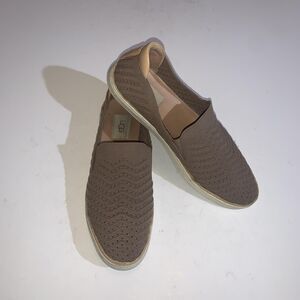 UGG Shoes Womens Size 9 Brown Knit Slip On Flats Chevron Lightweight Casual